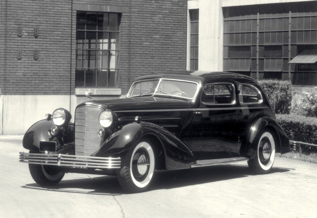 1933-Cadillac-Aerodynamic12.jpg