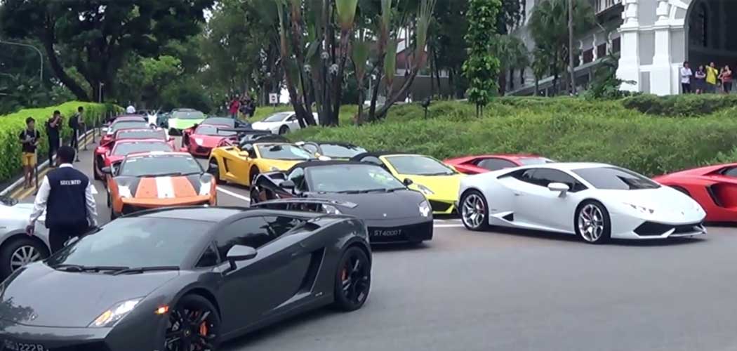 Lamborghini Traffic Jam in Singapore | Autofluence