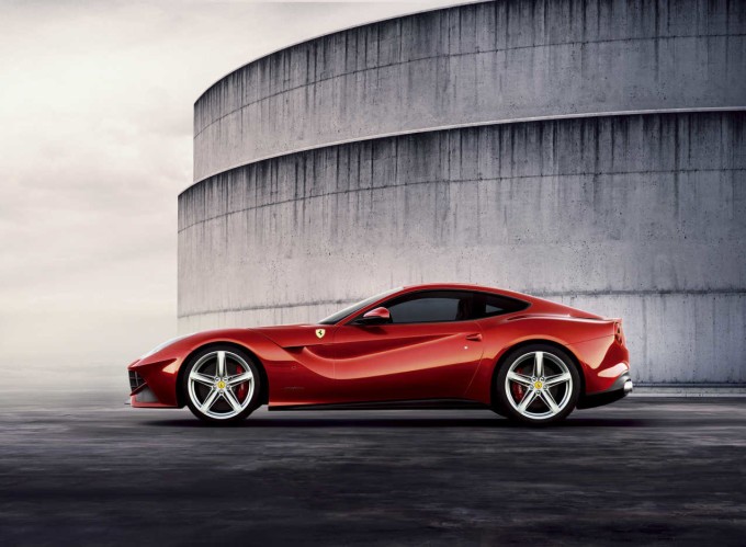 2015-Ferrari-f12berlinetta-01272016