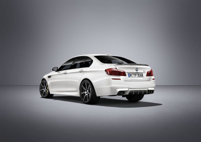 P90226977_highRes_the-bmw-m5-competiti