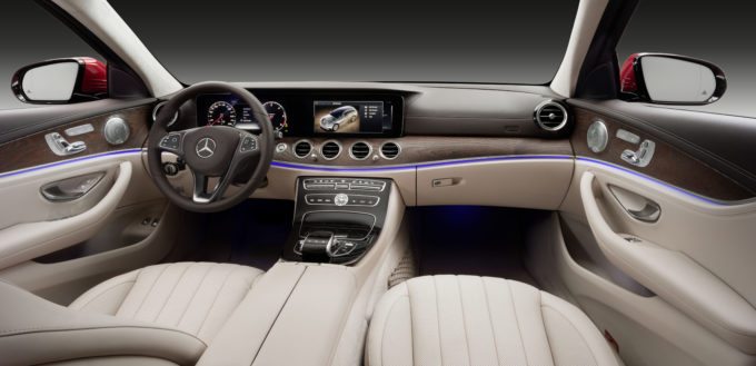 Mercedes-Benz E-Klasse All-Terrain; Studio; 2016; Interieur: Leder Nappa macchiatobeige/espressobraun ; Mercedes-Benz E-Class All-Terrain; Studio; 2016; interior: napp leather macchiato beige/esspresso brown;