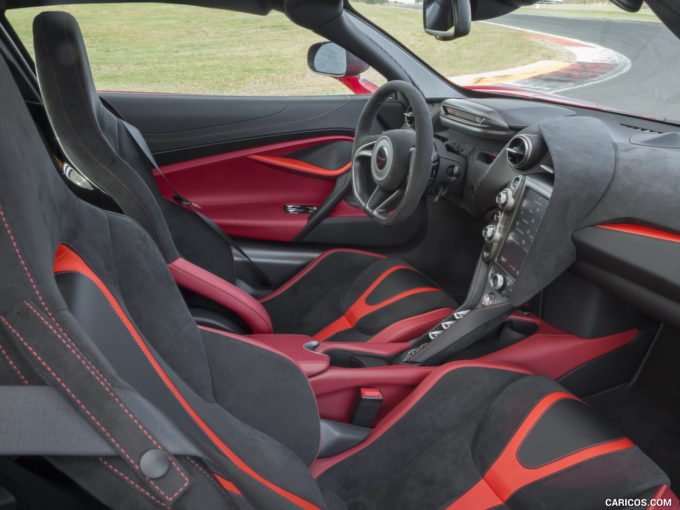 McLaren 720S Specs - Interior