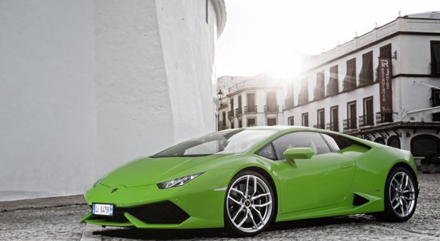 Lamborghini Huracan Price, Specs, Review & Photos