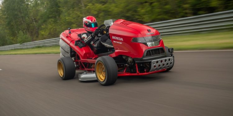 Honda Mean Mower V2 Sets New Guinness World Record