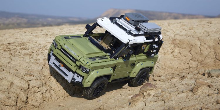 New LEGO Technic Land Rover Defender Announced