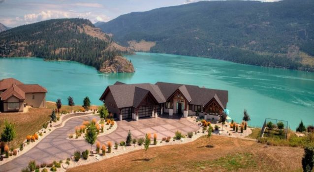 Home of the Day: Canadian Cliff-Side Compound