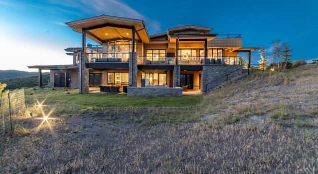 Home of the Day: Iconic Ski Mountain Mansion
