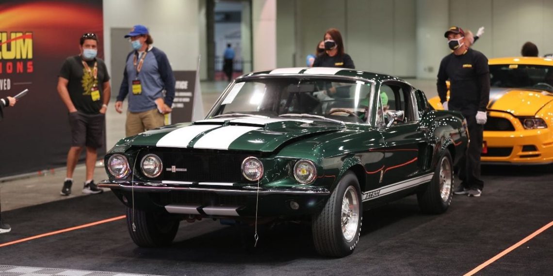 1967 Shelby GT500 Fastback 2