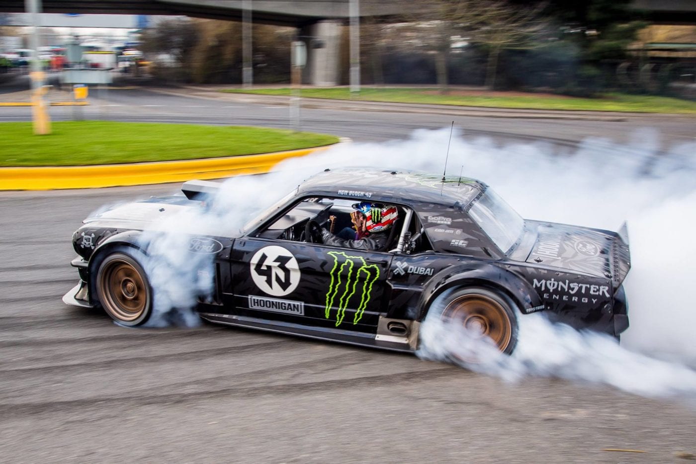 Hoonicorn Mustang leaves with all wheels spinning