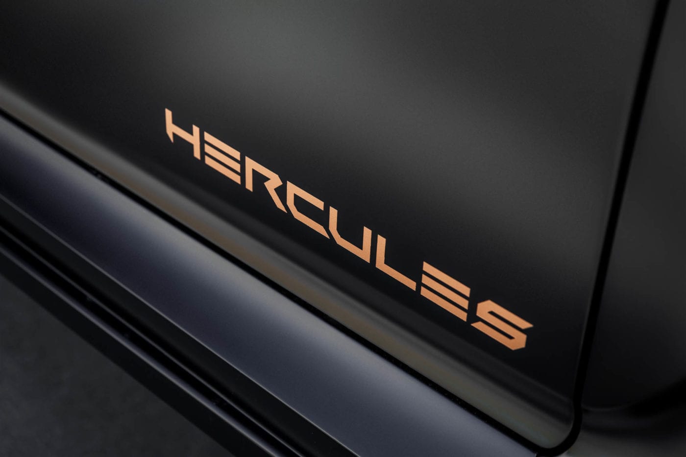 rezvani hercules 6x6 logo