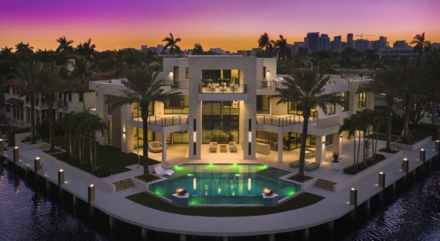Home of the Day: Spectacular $18 Million Point Lot Mega Mansion