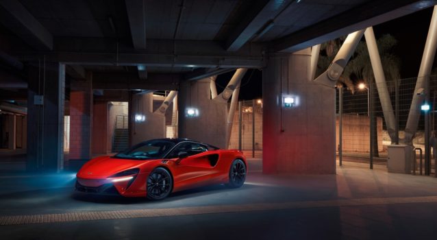 What Makes the McLaren Artura So Fast"