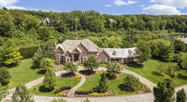 Home of the Day: Entertaining Estate in The Sanctuary of Fox Glen