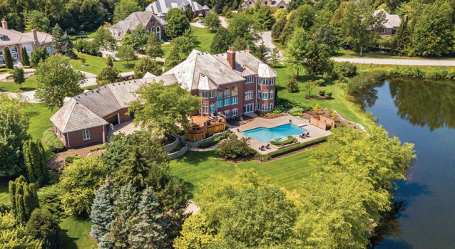 Motor Mansions: Illinois Lake Front  Luxury