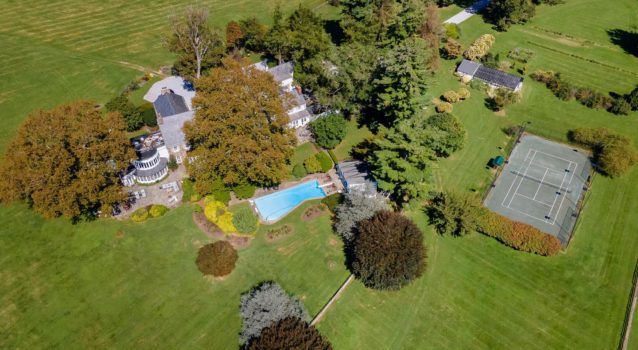 Home of the Day: Magnificent Estate Located in the heart of Radnor Hunt