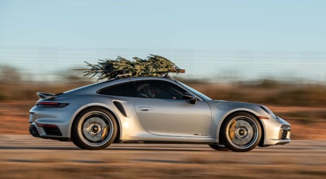 See a Porsche Go For Top Speed With a Christmas Tree on the Roof