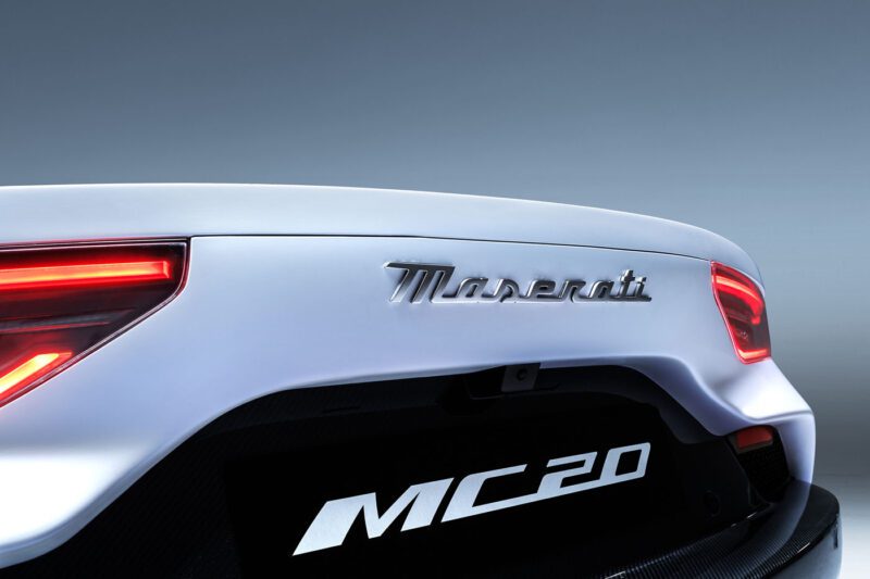 16831 MaseratiMC20