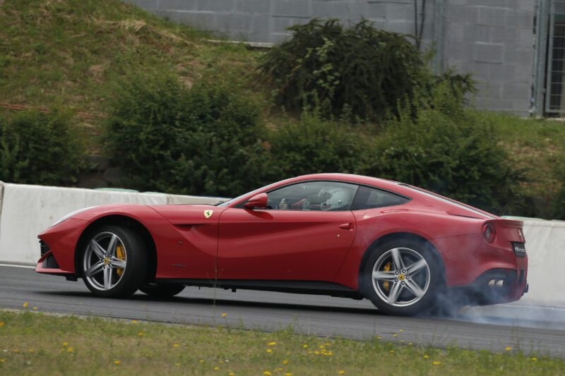 Watch The Ferrari F12berlinetta Reach 209 MPH On The Autobahn