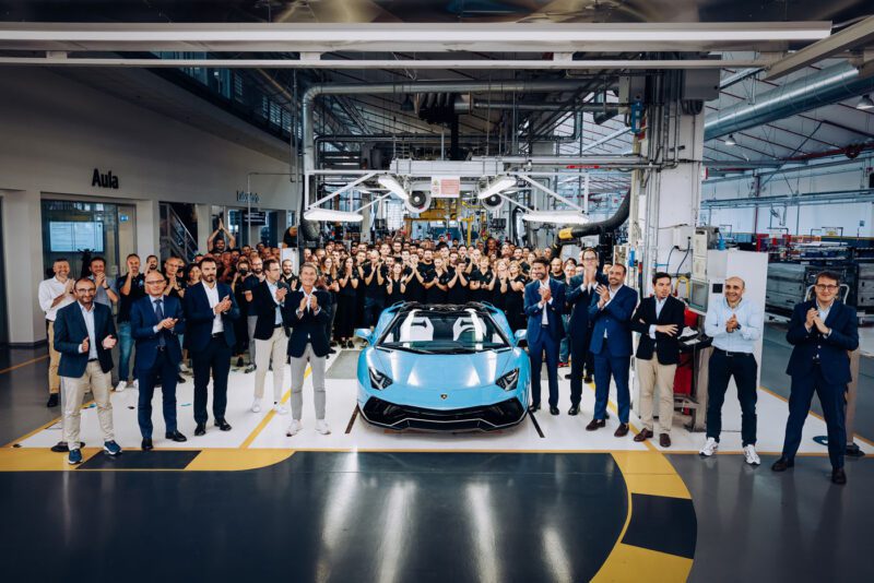 The Last New Lamborghini Aventador Ultimae Roadster Ends Production For The Aventador Forever