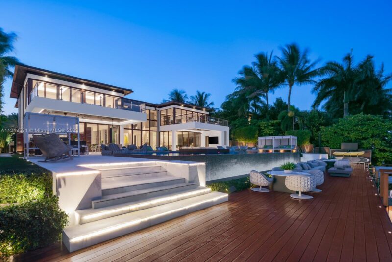 Mansion Motors: Miami’s $55M Bay Point Casa Bahia, Perfect For Exclusive Supercars