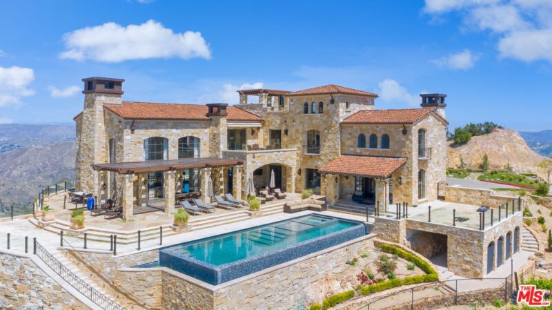 Home Of The Day: Malibu Rocky Oaks’ $49.5M Mountaintop Vineyard Estate