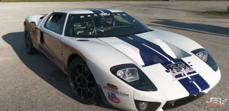 Watch A 2006 Ford GT Reach 310 MPH In Under 1 Minute