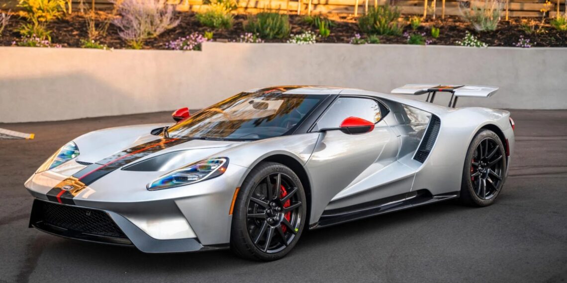 Used 2019 Ford GT Carbon Series Coupe ONLY 800 Miles Exterior Carbon Pack Carbon Wheels 10
